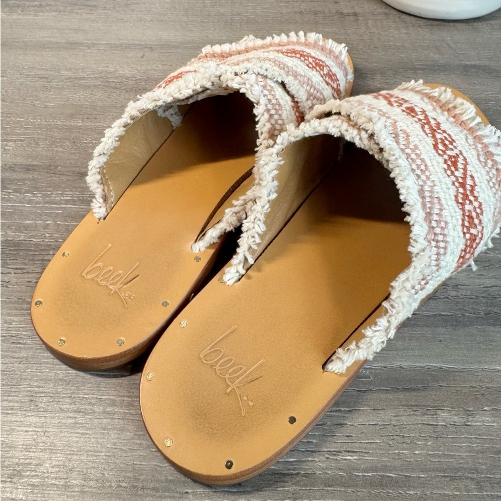 BEEK handmade Women's Slides tapestry boho size 6 EUC - Picture 11 of 13